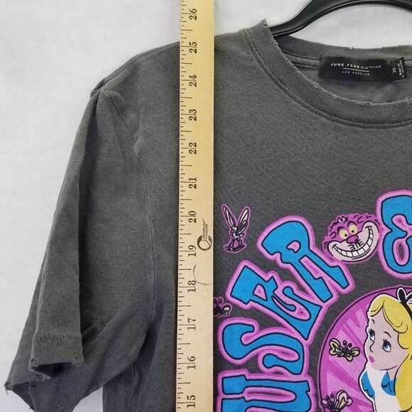 Junk Food T-shirt XS Disneys Alice In Wonderland Curiouser Vintage Black USA NEW - Picture 13 of 15